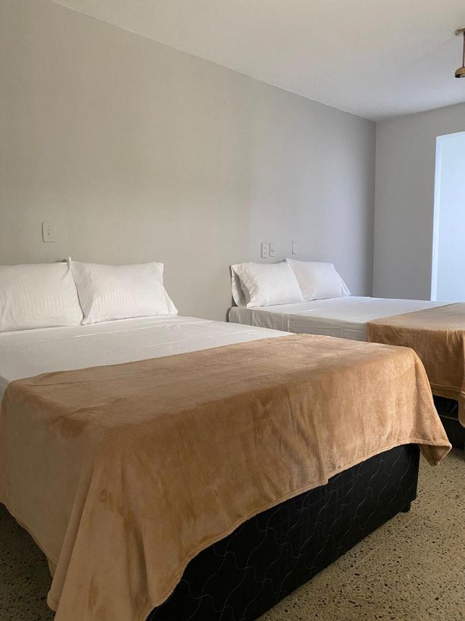 Aparta Hotel Mediterraneo Estadio 메딜린 외부 사진